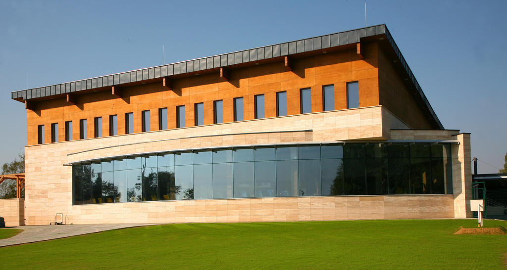 Sarkany Apartman, Sarkany Wellness Es Gyogyfuerdo Nyírbátor Exterior foto