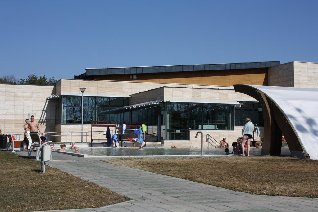 Sarkany Apartman, Sarkany Wellness Es Gyogyfuerdo Nyírbátor Exterior foto